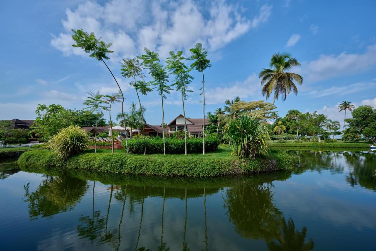 Gokulam Grand Resort & Spa, Кумараком Екстер'єр фото