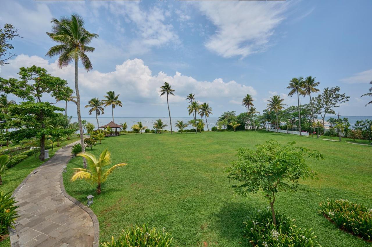 Gokulam Grand Resort & Spa, Кумараком Екстер'єр фото
