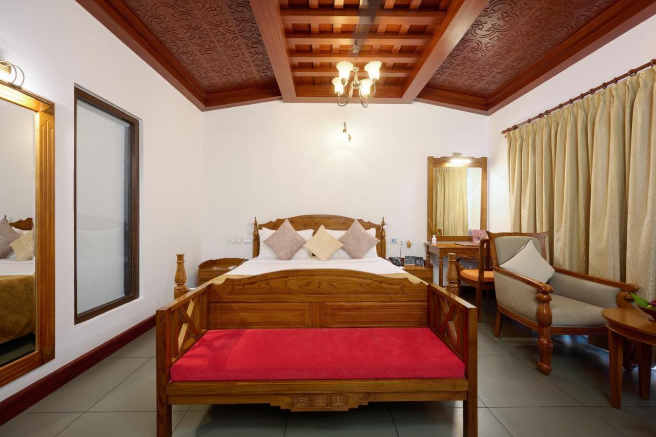 Gokulam Grand Resort & Spa, Кумараком Екстер'єр фото