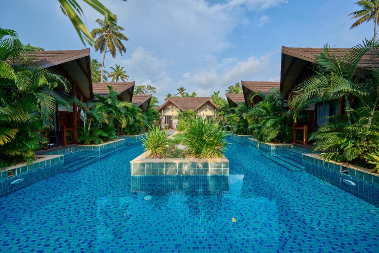 Gokulam Grand Resort & Spa, Кумараком Екстер'єр фото