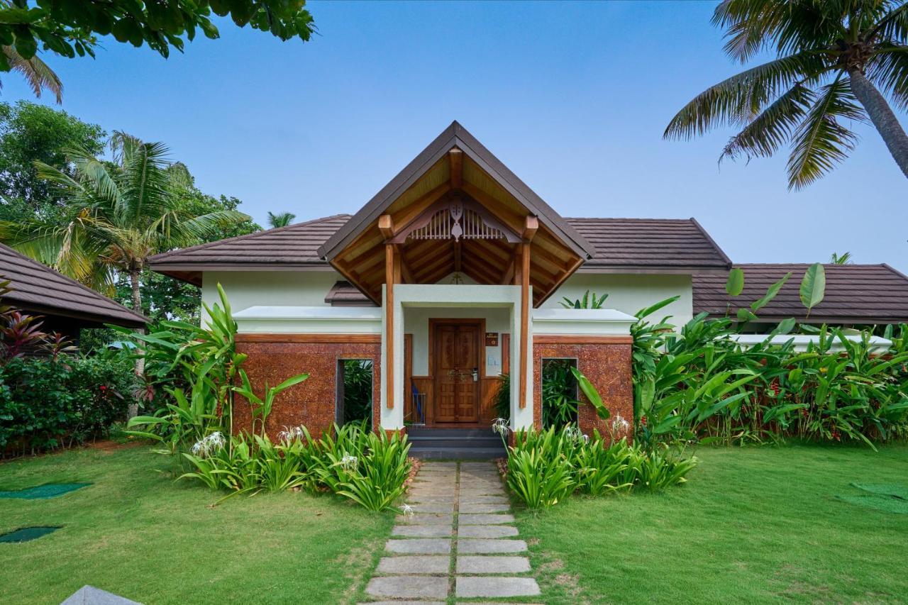 Gokulam Grand Resort & Spa, Кумараком Екстер'єр фото