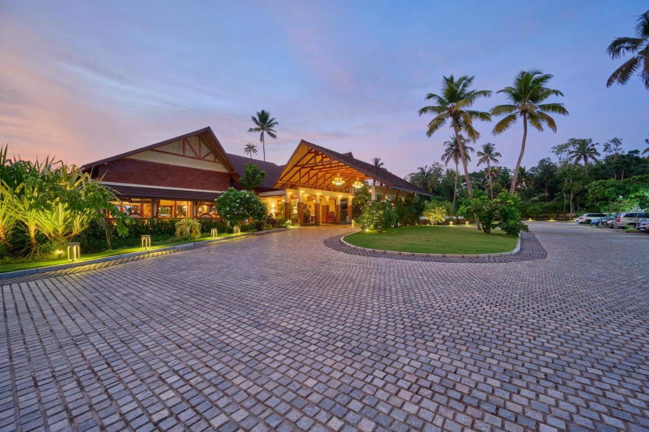 Gokulam Grand Resort & Spa, Кумараком Екстер'єр фото