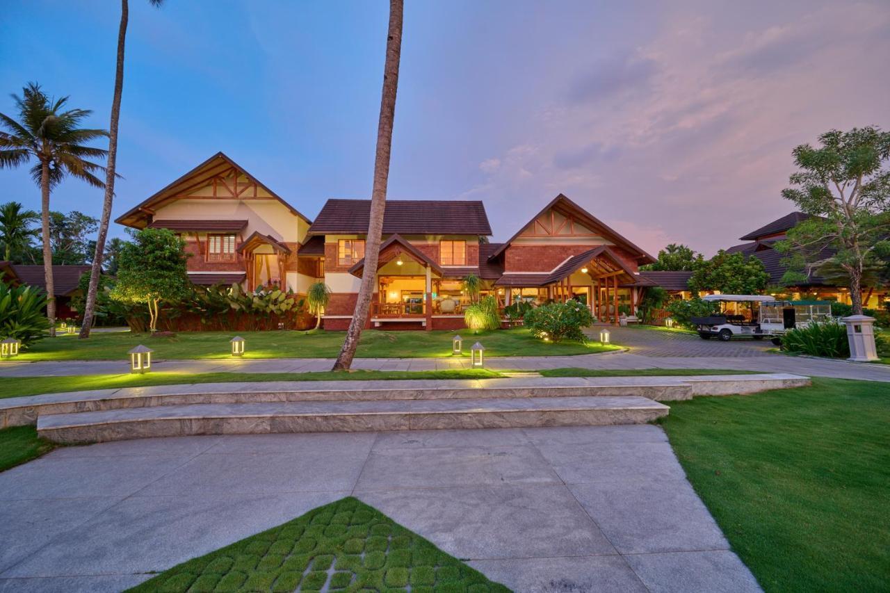 Gokulam Grand Resort & Spa, Кумараком Екстер'єр фото