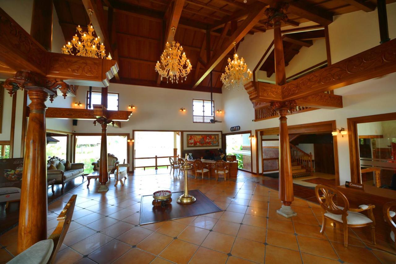 Gokulam Grand Resort & Spa, Кумараком Екстер'єр фото