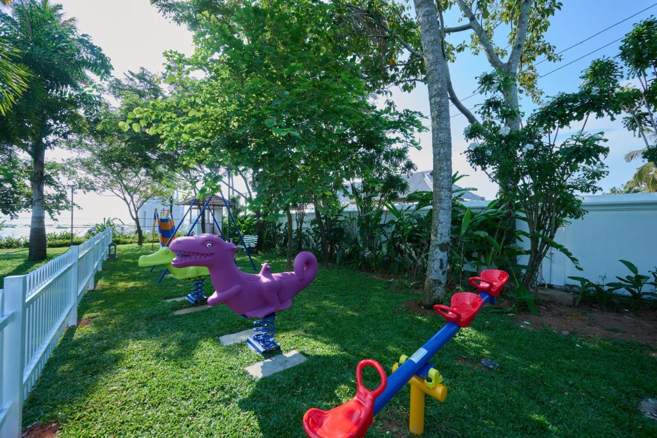 Gokulam Grand Resort & Spa, Кумараком Екстер'єр фото