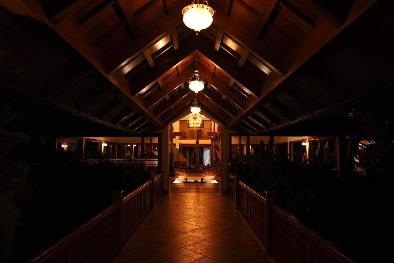 Gokulam Grand Resort & Spa, Кумараком Екстер'єр фото