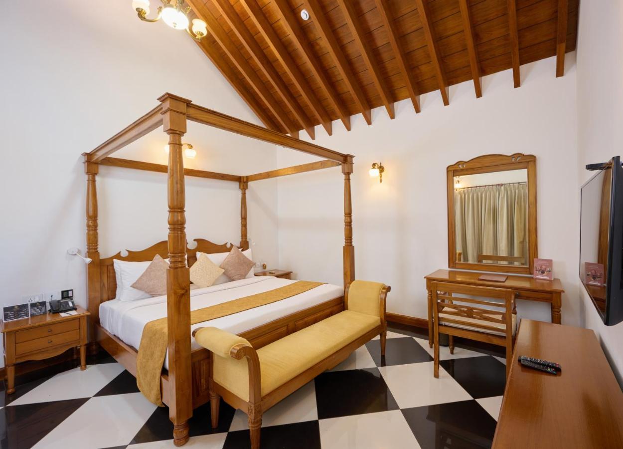 Gokulam Grand Resort & Spa, Кумараком Екстер'єр фото
